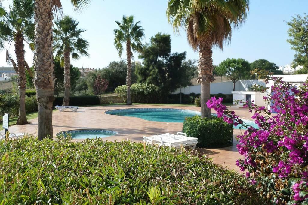 Great 2 Bedroom Apartment With Communal Pool لاغوس المظهر الخارجي الصورة